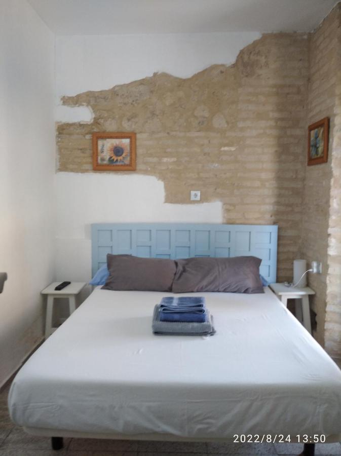 קורדובה Vivienda Turistica Templo Romano מראה חיצוני תמונה